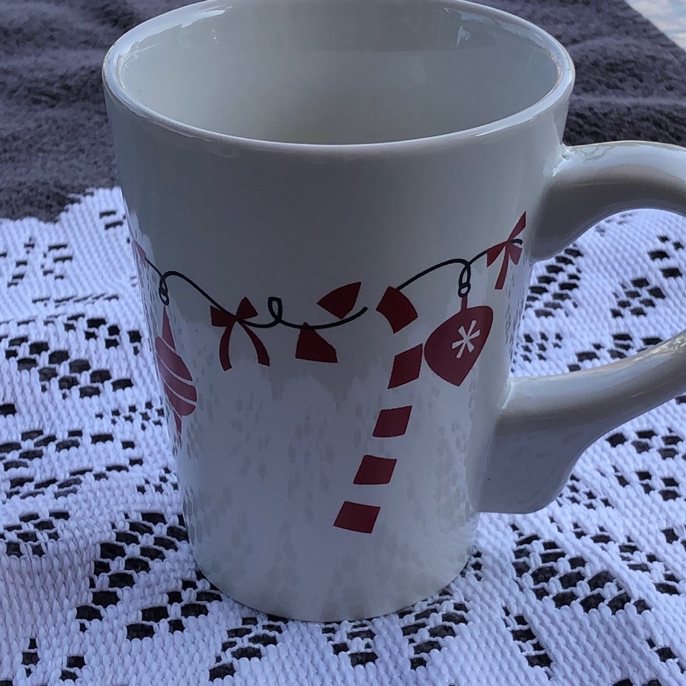 California Pantry, classic ceramic Christmas mug.Made in 2009. Mint‎ condition